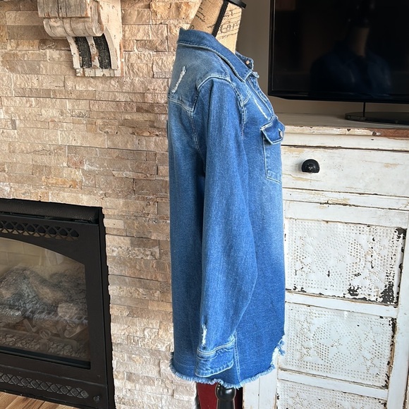 Love Tree Denim long sleeve button down distressed raw hem tunic shirt - Picture 8 of 16